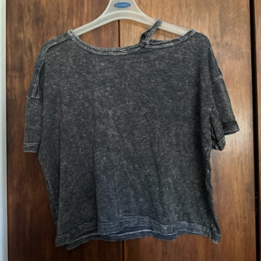 NWOT Amante Forever 21 Boxy One Shoulder Top Small